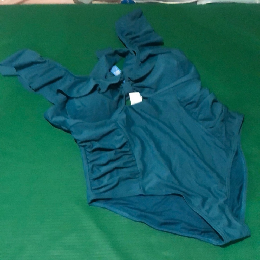 0X Cupshe nwt one piece swim green